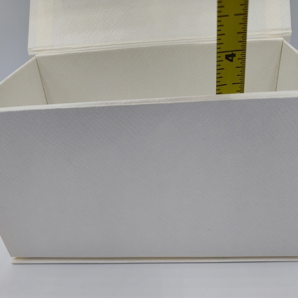 PRADA White Textured Rigid Gift Box • Magnetic Closure • 7.5x4.75x4.5 UNUSED - Picture 7 of 7